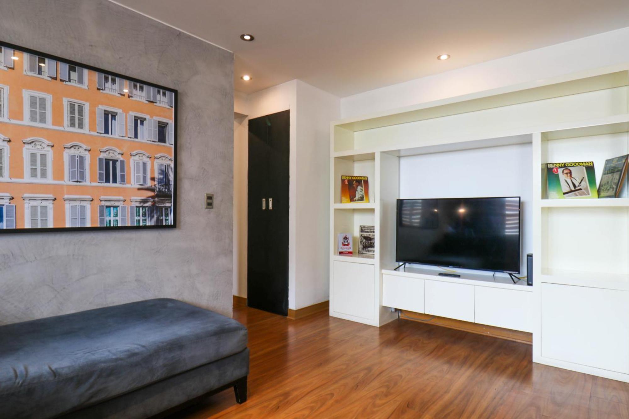Astonishing 2br With Ocean View *