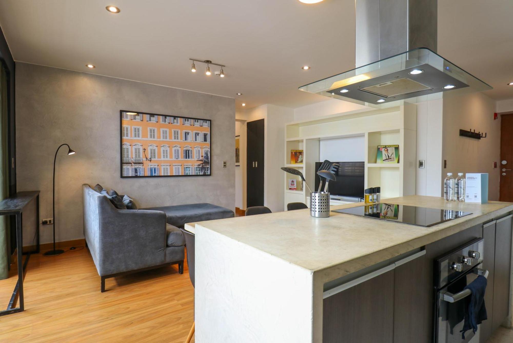 Astonishing 2br With Ocean View *