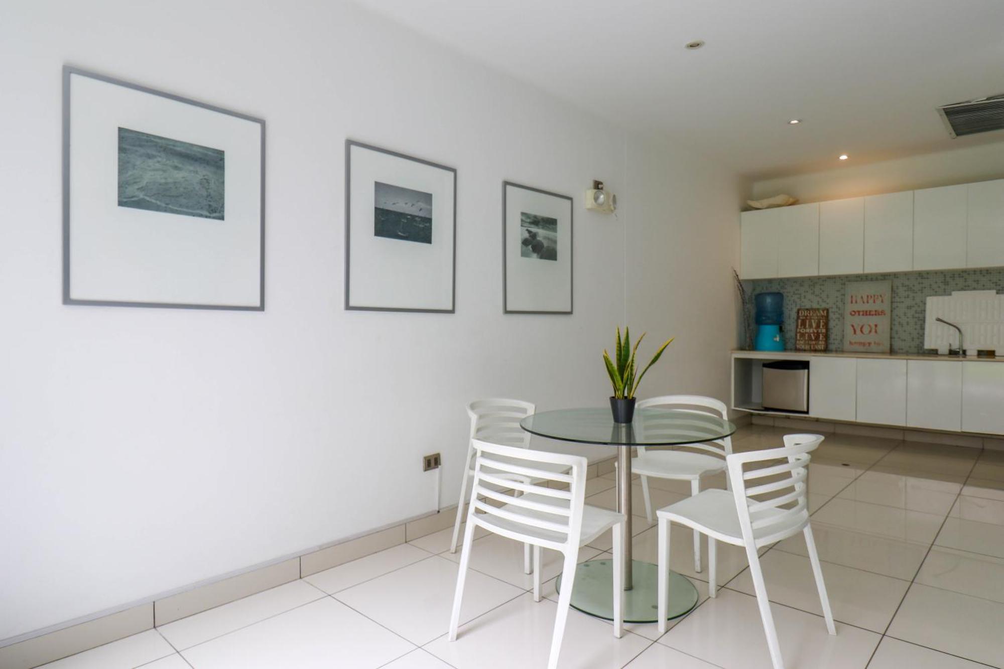 Astonishing 2br With Ocean View *