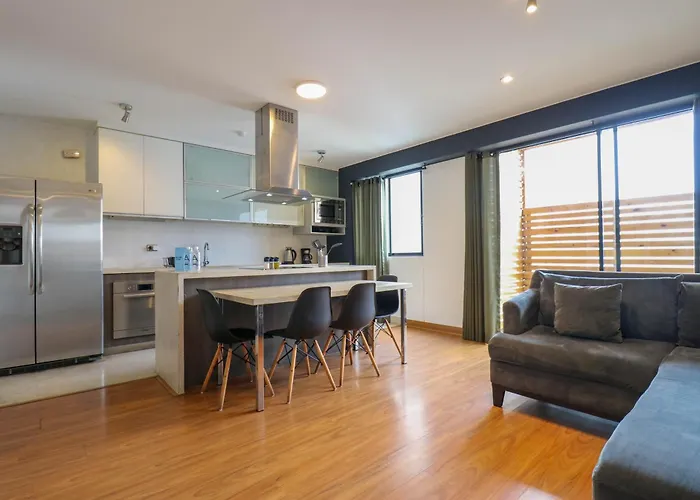 Astonishing 2Br With Ocean View